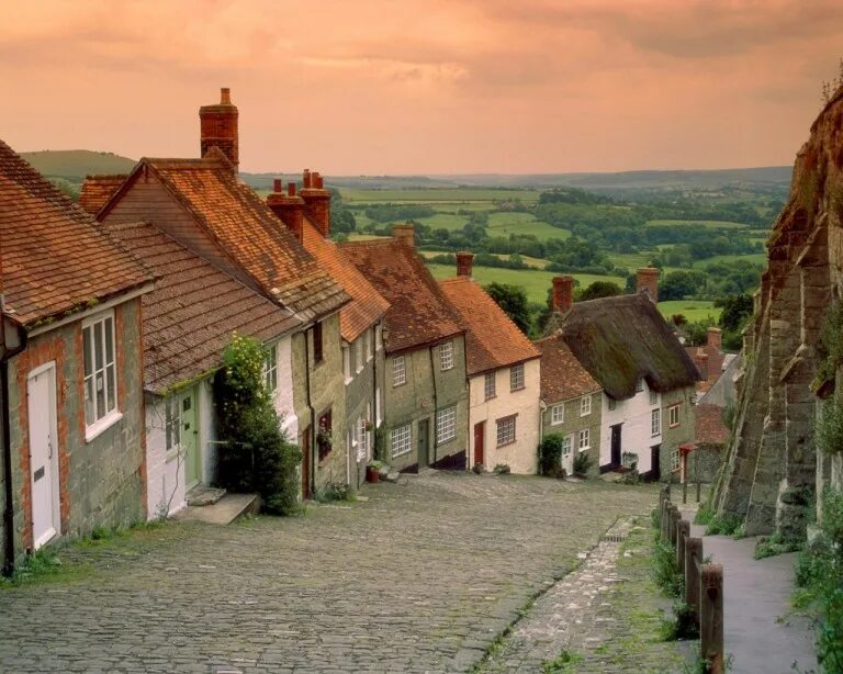 Города села деревни. Голд-Хилл (Gold Hill), Шафтсбери, Дорсет. Шефтсбери Англия. Город Шафтсбери Великобритания. Gold Hill Shaftesbury.