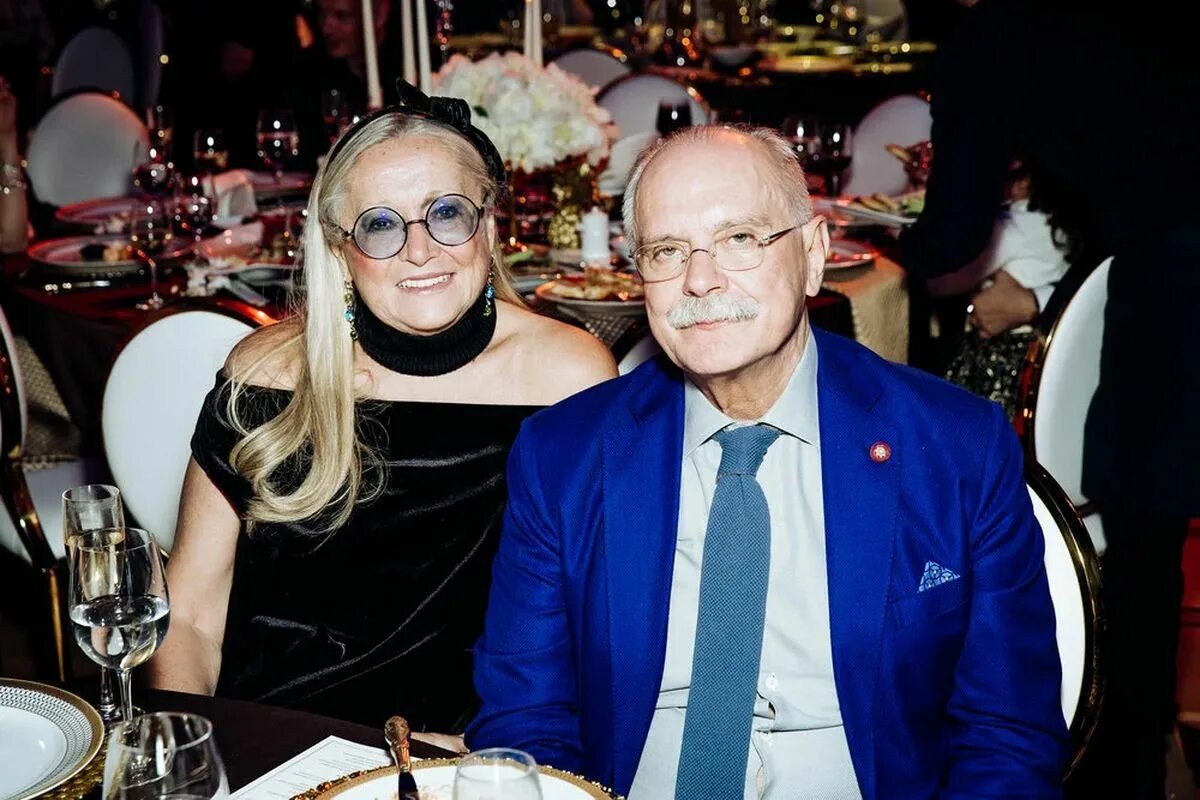 сколько лет жене михалкову. сколько лет жене михалкову. татьяна евгеньевна михалкова. татьяна михалкова. татьяна евгеньевна михалкова отец евгений соловьёв.