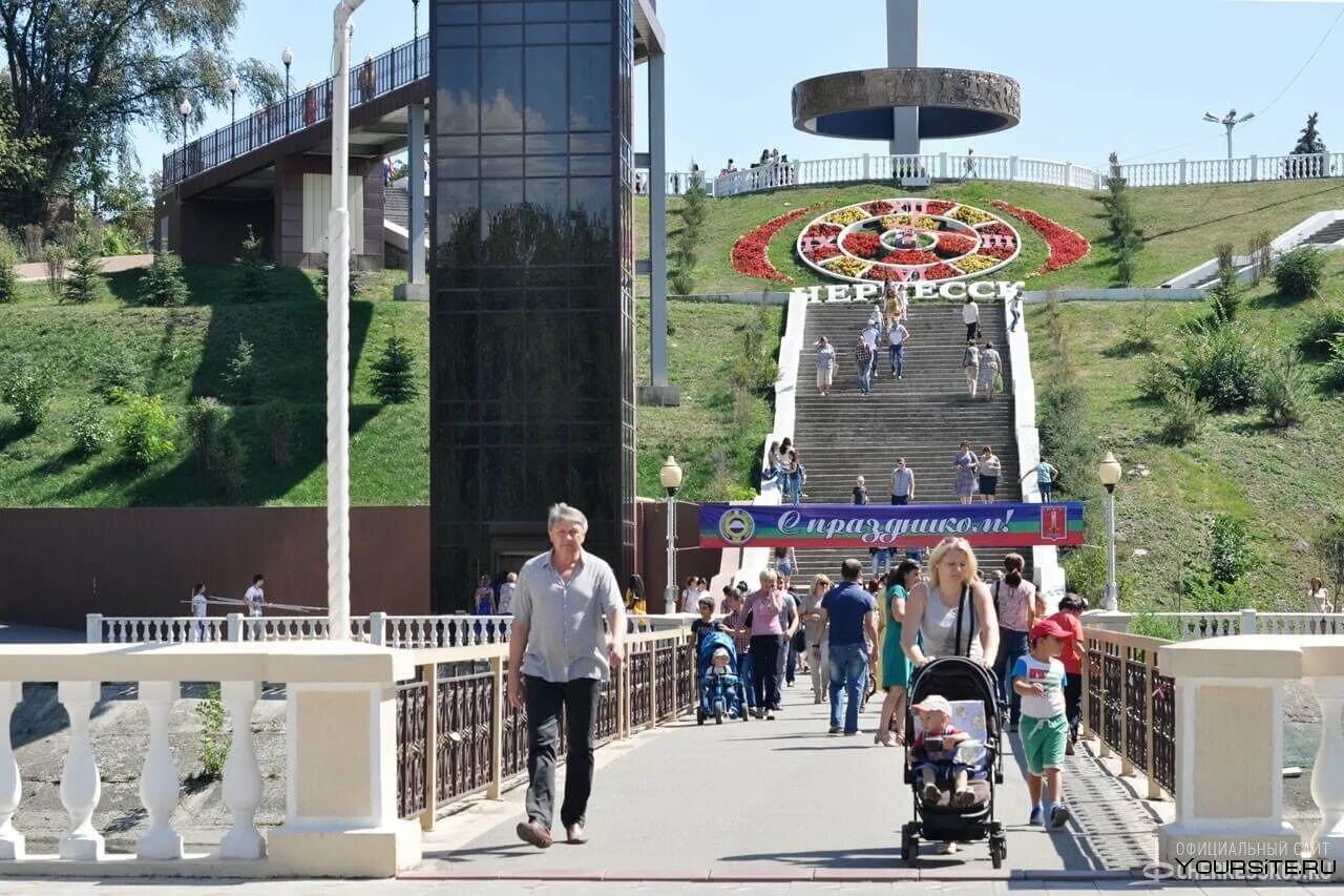 Город черкесск карачаево черкесская республика. Карачаево Черкесия зеленый остров. Черкесск парк зеленый остров. КЧР город Черкесск зеленый остров.