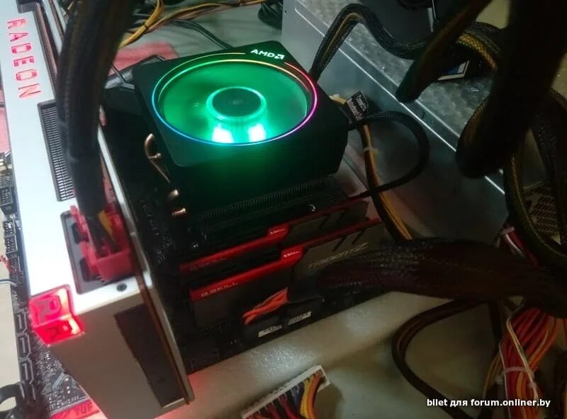 Amd ryzen 7 matisse. Amd ryzen 7 5800x box кулер. amd ryzen 7 3700x. amd ryzen 7 3700x box. боксовый кулер amd ryazan 7 3700x.