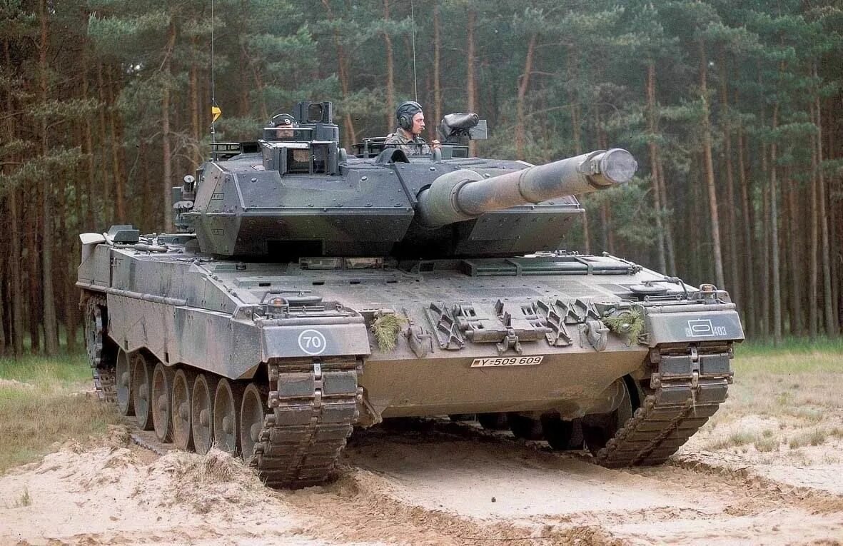 Леопард 2 количество. Танк Leopard 2a6. Leopard 2a6 Бундесвер. Танки Leopard 2a6. Леопард и т90.