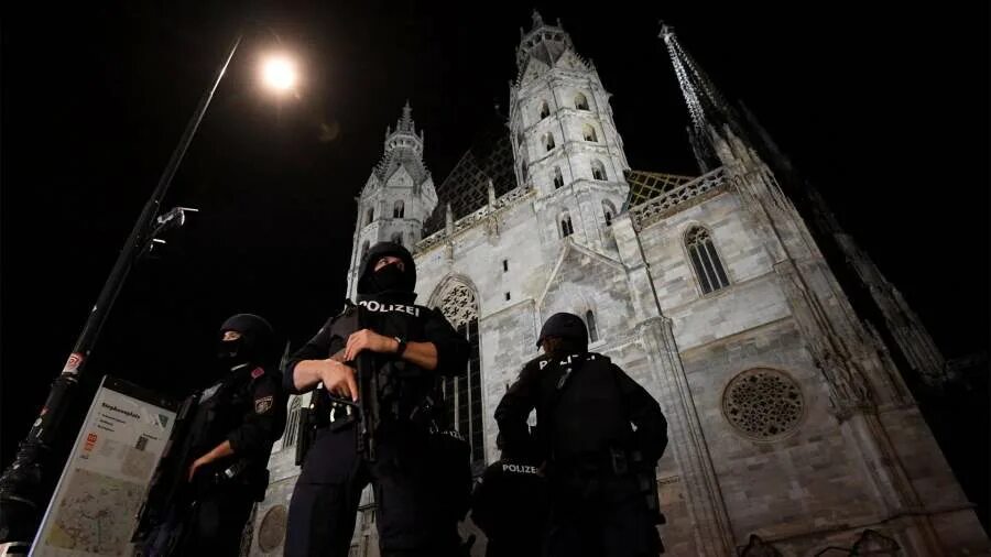 террорист в европе. террористы в европе. террористические акты в париже 13 ноября 2015 года. австрия вена теракт.