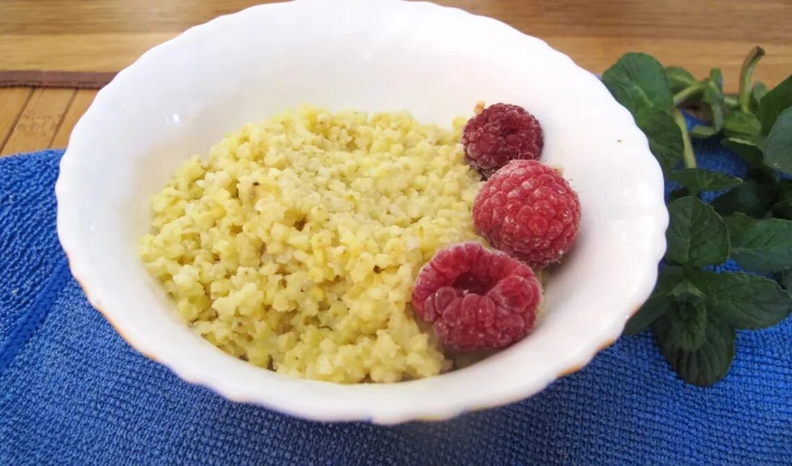 желтая каша. чем полезна пшенная каша. может ли пшенная каша. пшённая каша для мышц. пшенная каша рассыпчатая.