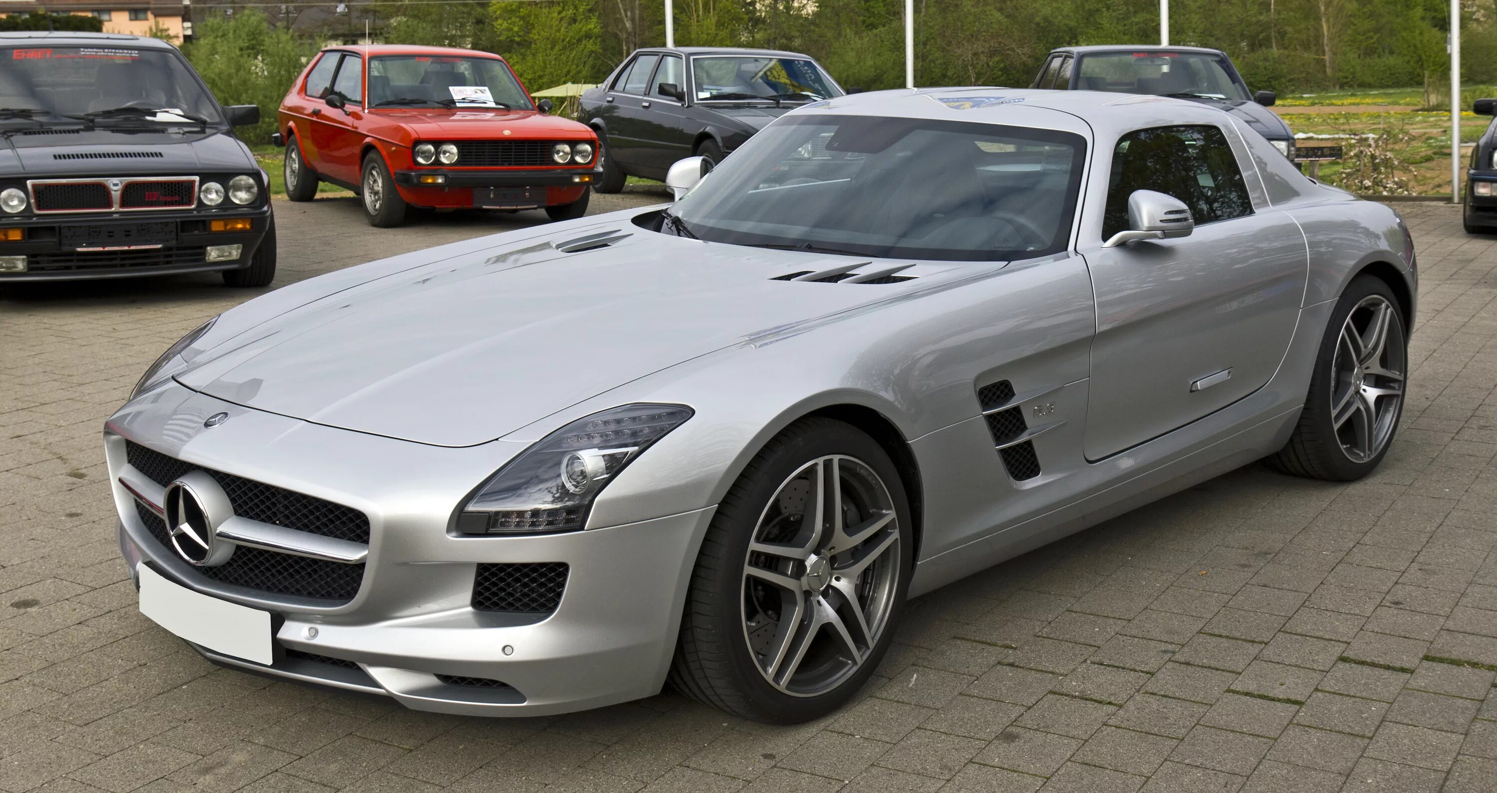 Купить мерседес слс амг. Мерседес СЛС 555. Мерседес СЛС 6.2. Mercedes SLS 1990. Мерседес SLS AMG 1990.