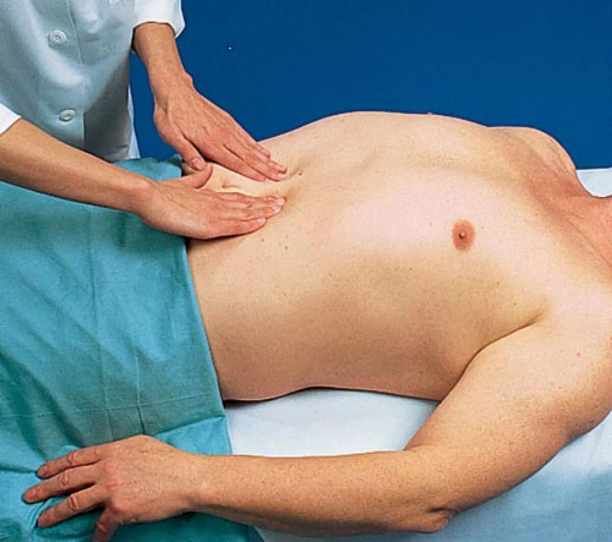 Массаж пояснично-крестцового отдела. Массированная грыжа. Помповый массаж. Массаж при позвоночной грыже поясничного отдела. Массированная грыжа.