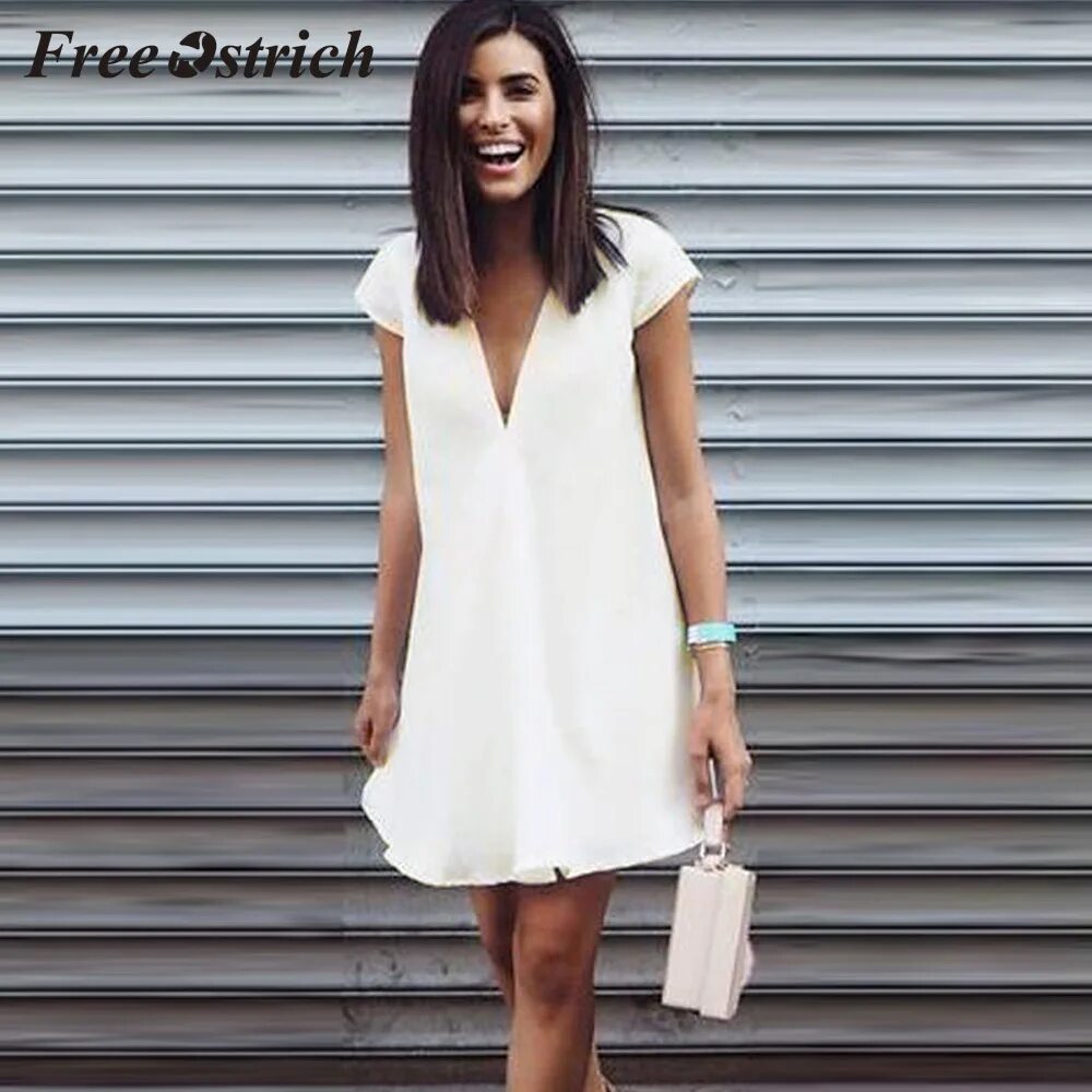 Белое расклешенное платье летнее. Платье с белым кружевным верхом и черным низом. Платье белый верх черный низ. Платье белый верх. Платья для девушек стильные молодежные.