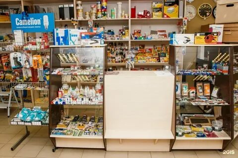 В магазине канцтоваров продается 84