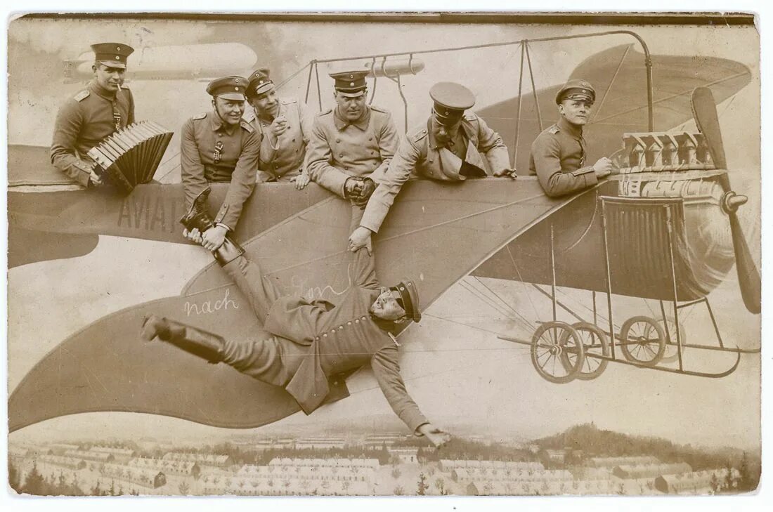 Военные 1800 годов. Веселые солдаты первой мировой. Военные ретро снимки. Военные 20 века. Солдат первой мировой войны смешной.