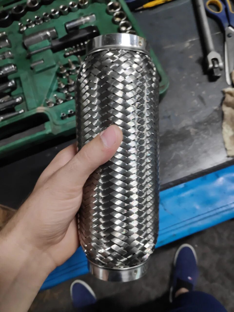 Гофра фиат альбеа 1. Гофра двигателя. 4. Гофра глушителя уаз патриот 409 двигатель. Гофра глушителя kia cerato 2010.