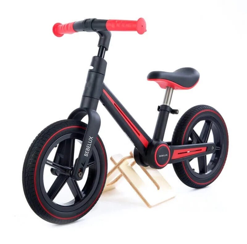 Беговел rush. Велосипед Bebelux трехколесный. Без педальный велосипед для детей. Беговел Джет Кэт как переделать подножку. Беговел Jet Cat снято с публикации авито.