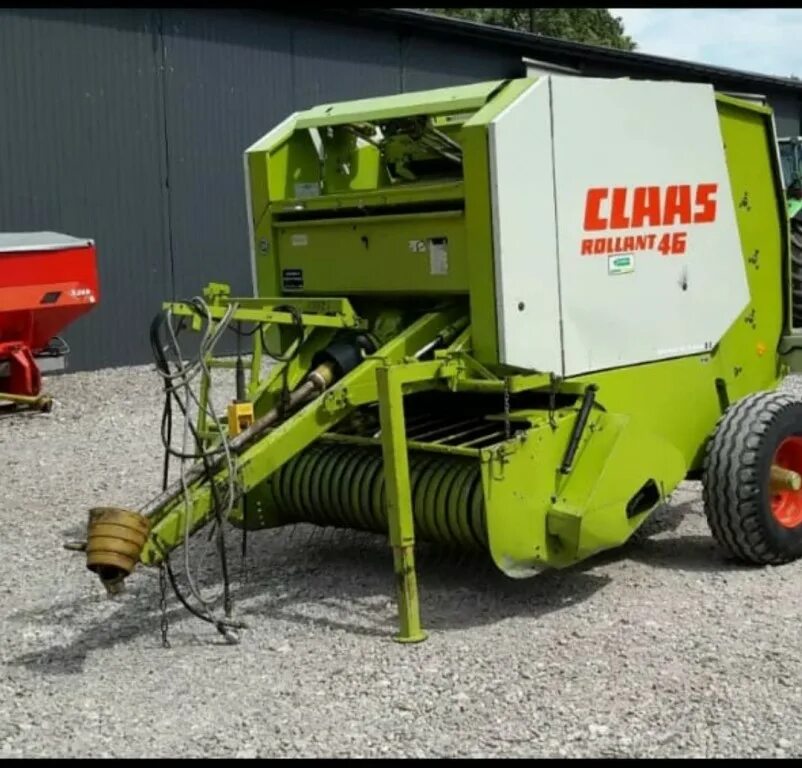 Подборщик claas. Пресс подборщик CLAAS. Пресс подборщик Ривьера Касалис купить.