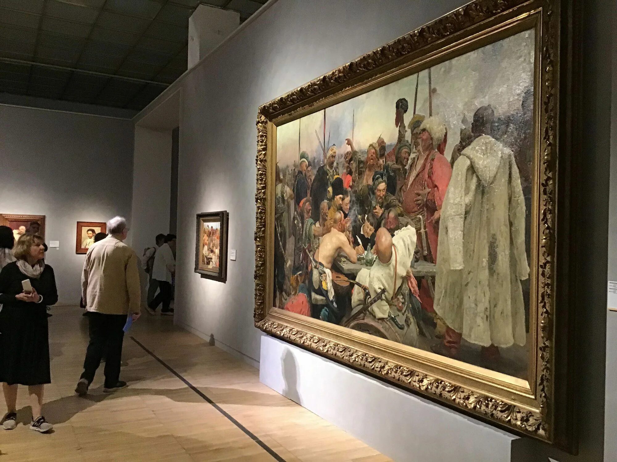 Почему полезно посещать музеи. Париж экскурсии лувр. Для чего нужны музеи. Санкт-петербург эрмитаж музей экскурсия. Посещение музея.