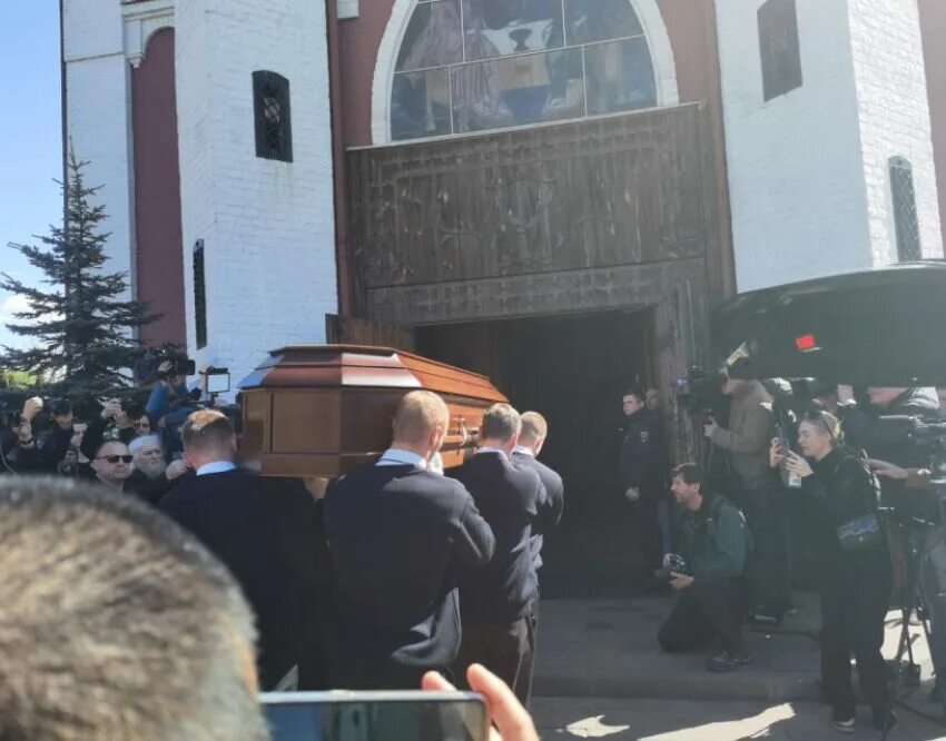 Зайцев похоронили. Похороны Вячеслава Зайцева. Прощание. Фоторепортаж с похорон Зайцева.