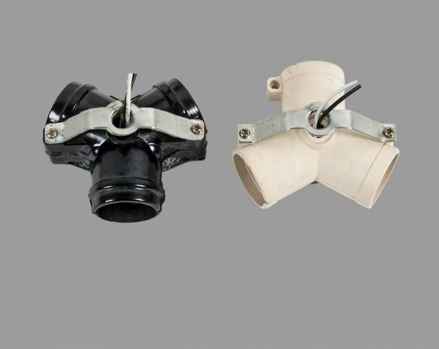 Мазда 3 бк 2007 лампочки в противотуманки. Цоколь hb3 9005. Патрон е10 для ламп. Цоколь на 3 лампы. Цоколь на 3 лампы.