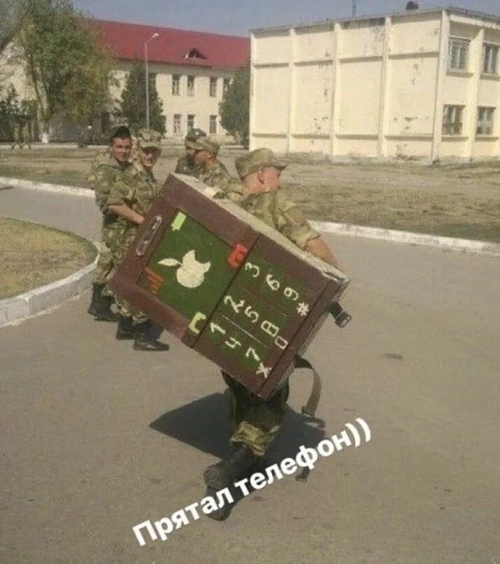 Потерял автомат что будет. Потерял автомат что будет. Огромный деревянный автомат. Огромный деревянный автомат. Потерял автомат что будет.