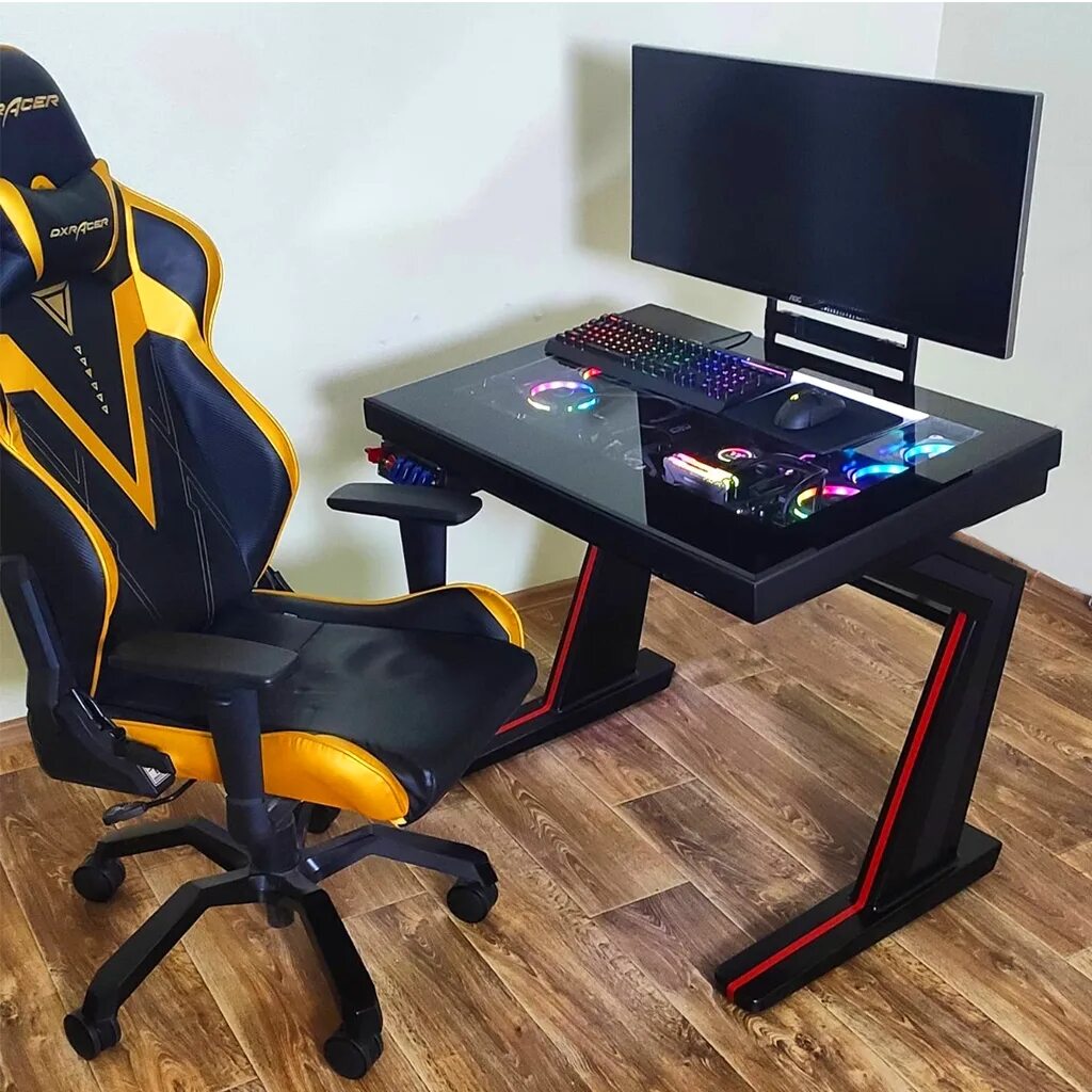 Стол для компьютера. Компьютерный стол игровой. ПК В столе. Комп в столе.