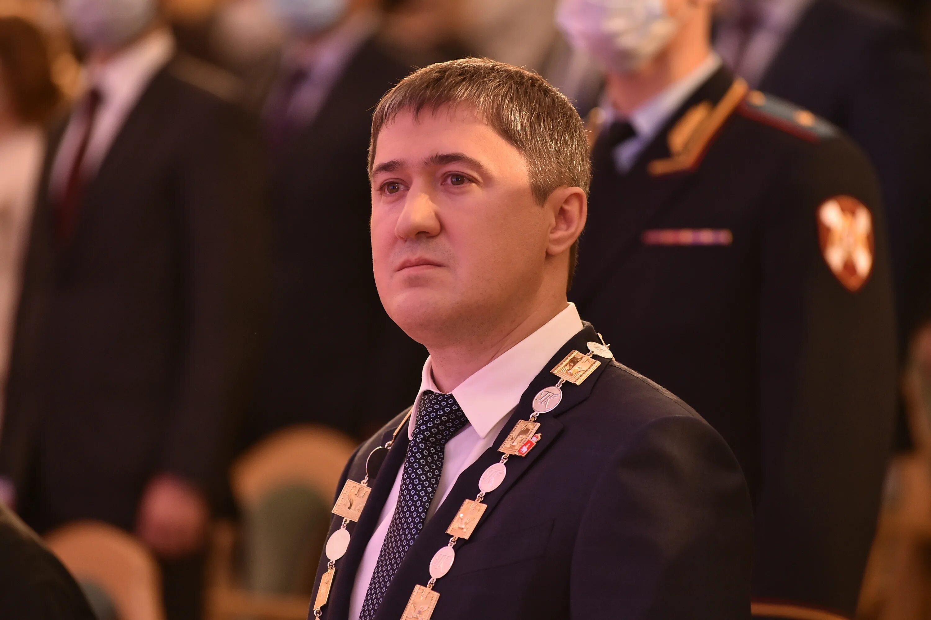 Какую должность занимает губернатор. Дмитрий махонин губернатор пермского края. дмитрий николаевич махонин. дмитрий махонин пермь. инаугурация махонин.
