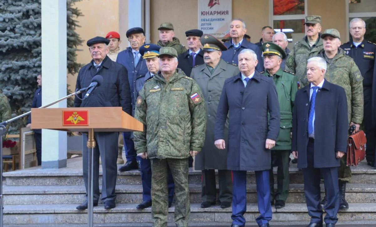 Северная Осетия генерал Плиев. Владикавказ Северная Осетия Алания 58 армия. Бюст Иссы Плиева Владикавказ. Штаб 58 армии во Владикавказе. Осетия генерал