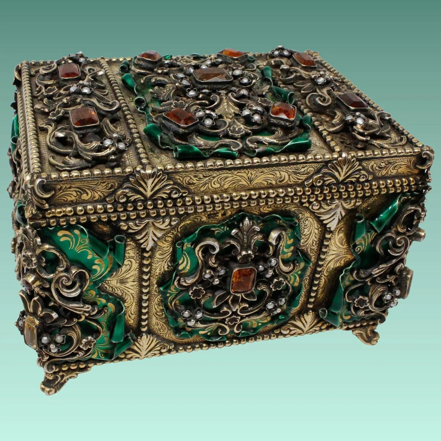 Кипарисовый ларец. Ларец ядвиги ягеллонки. ларец агадора. старинные шкатулки. ларец старинный.