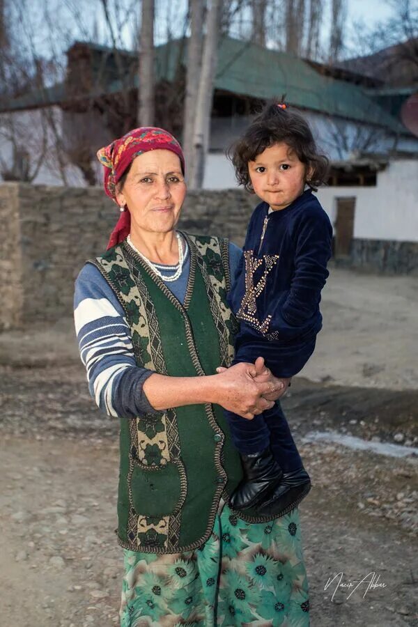 Таджикские женщины. Таджикская деревня. Жители Таджикистана. Таджички деревенский.