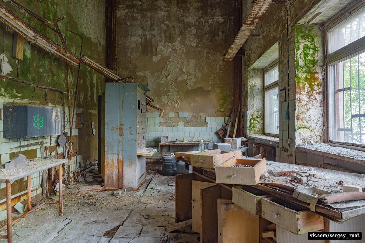 Фоллаут заброшенная лаборатория. Разрушенная лаборатория. Заброшенная лаборатория арт. Заброшенная лаборатория арт. Заброшенная лаборатория виэв.