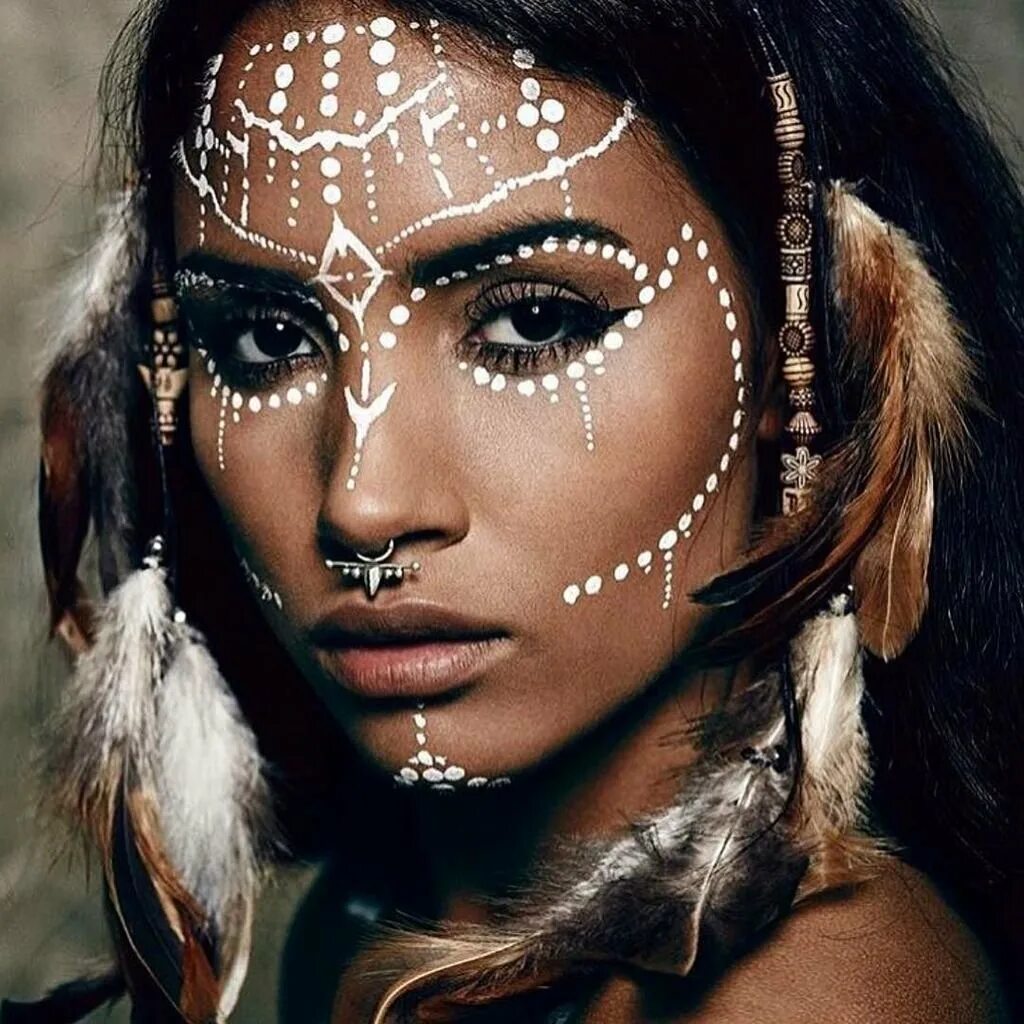 Этнический взгляд. Этнический макияж. Макияж в стиле индейцев. Макияж амазонки. Макияж в стиле этно.