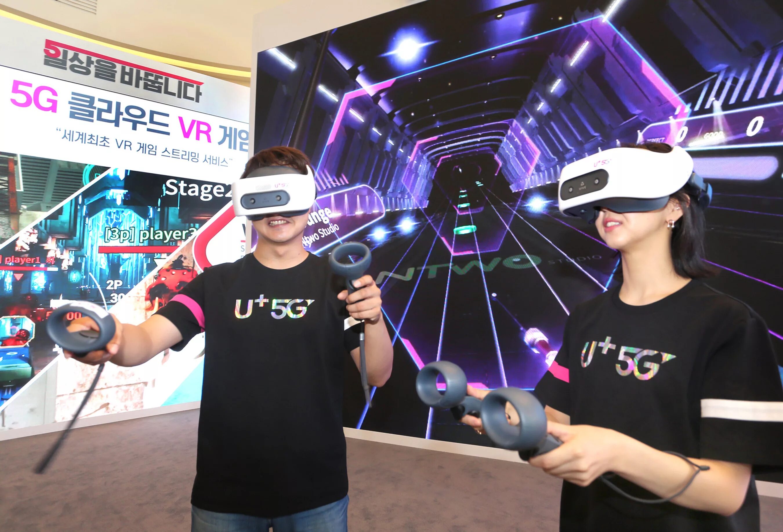 Игрок vr. 5 G виртуальная реальность. Вертикальная реальность. Самые популярные виртуальные игры. Игры виртуальной реальности топ.