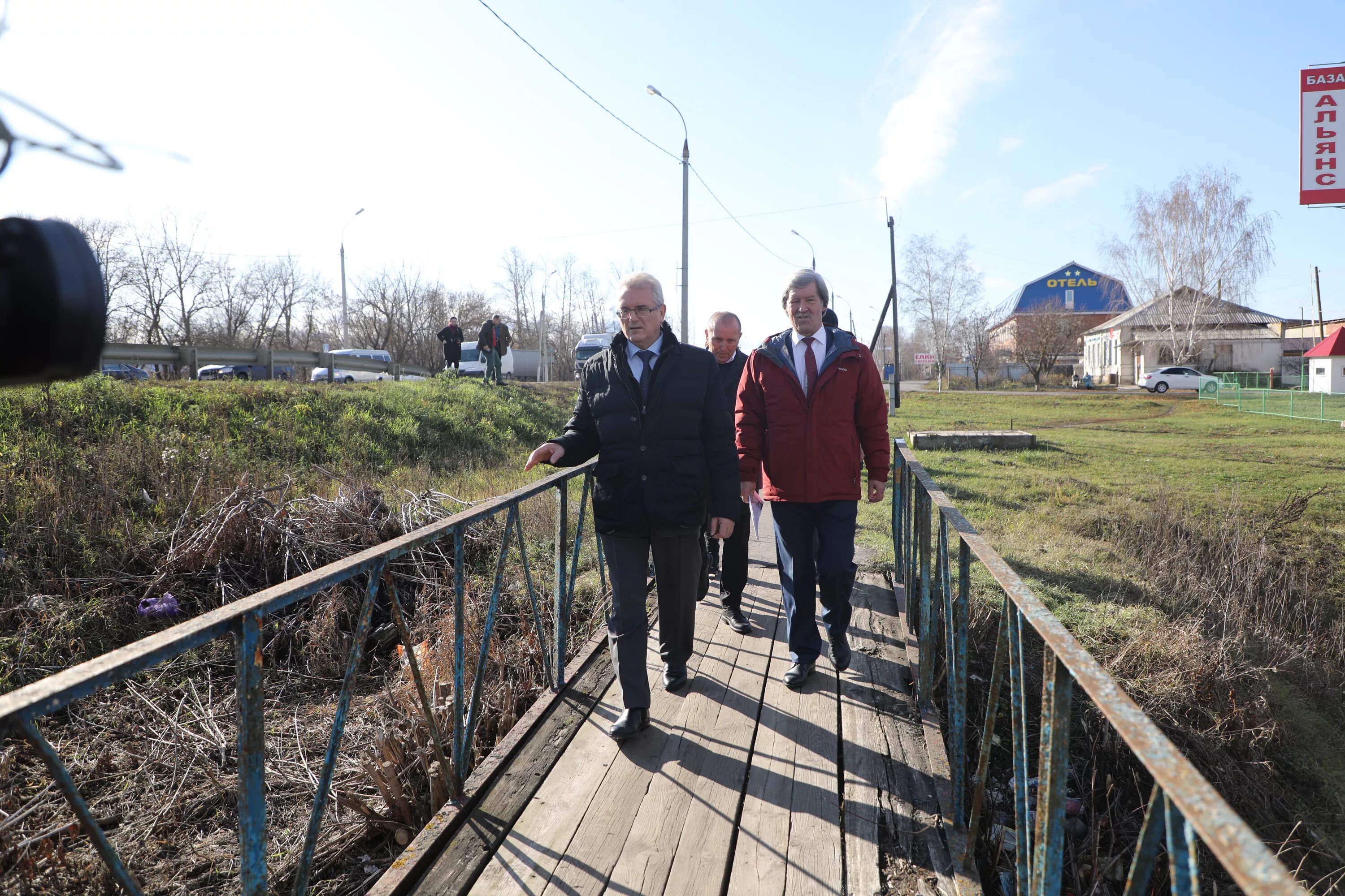 Село Махалино Пензенская область. Село Махалино Кузнецкого района Пензенской области. Кузнецк пешеходный мост. Пензенский мост Кузнецк.