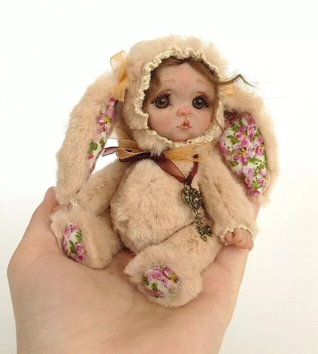 Тедди долл. Тальцы куклы ручной работы. Тедди долл зайчик. Куклы тедди долл. Кукла тедди.
