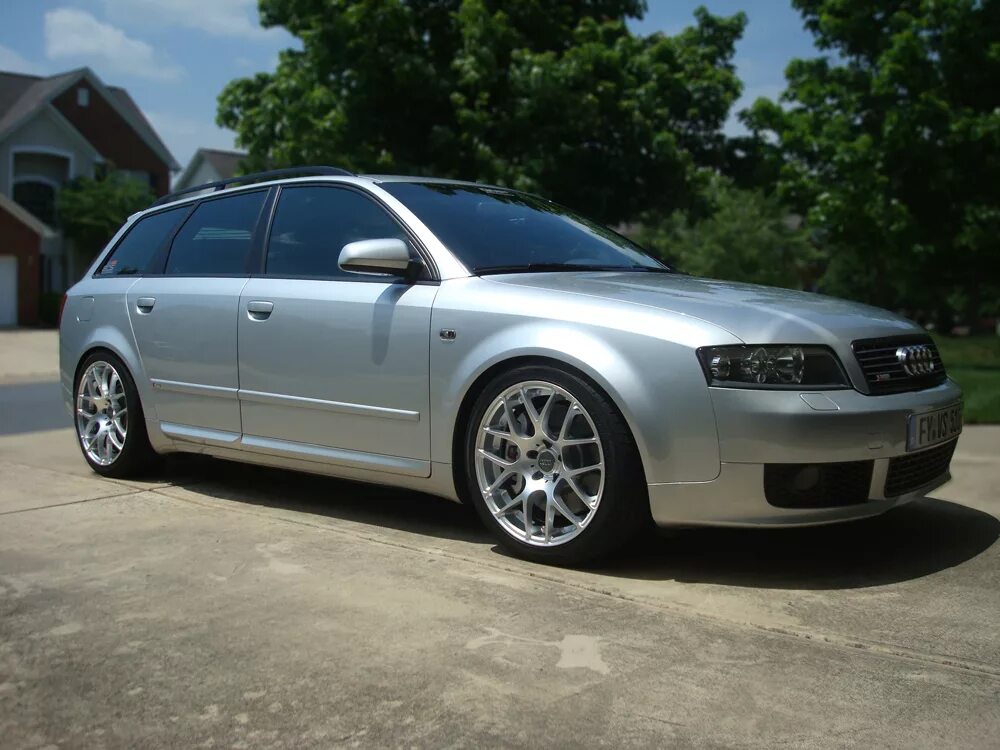 Ауди а4 размер шин. R18 et35 a4 b6. A4 b6 avant занижение. Audi a4 b6 Passat b6. Audi Allroad c6 BBS.