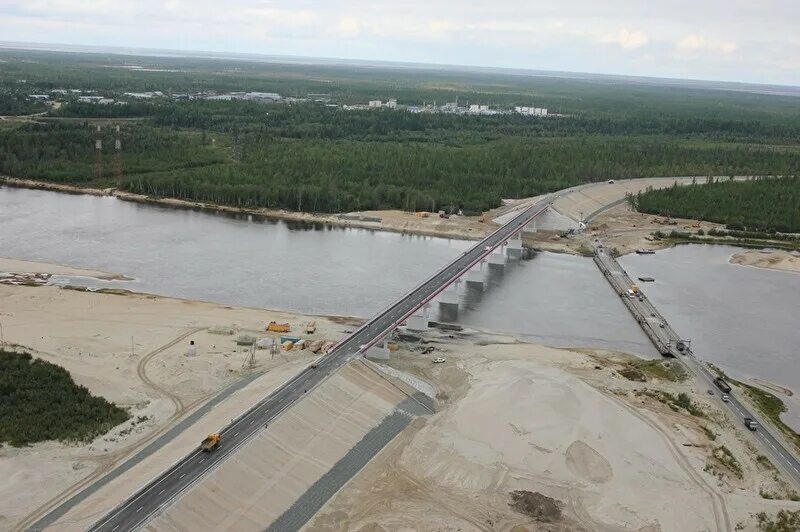 Река пур. Мост Тарко-Сале. Тарко-Сале мост через Пякупур. Мост Пуровск Тарко-Сале. Пуровский мост в Тарко Сале.