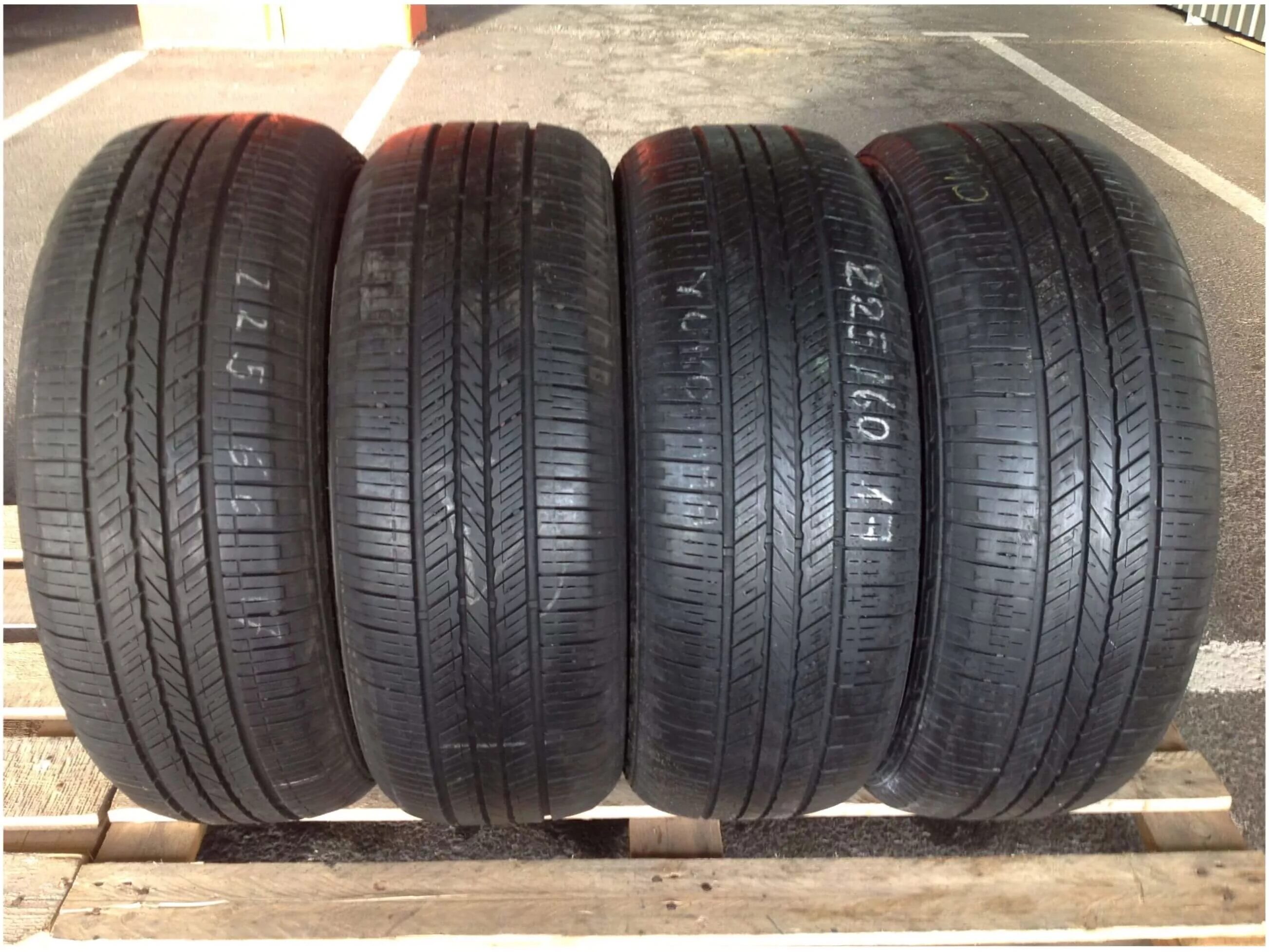 225/60 R17 at.