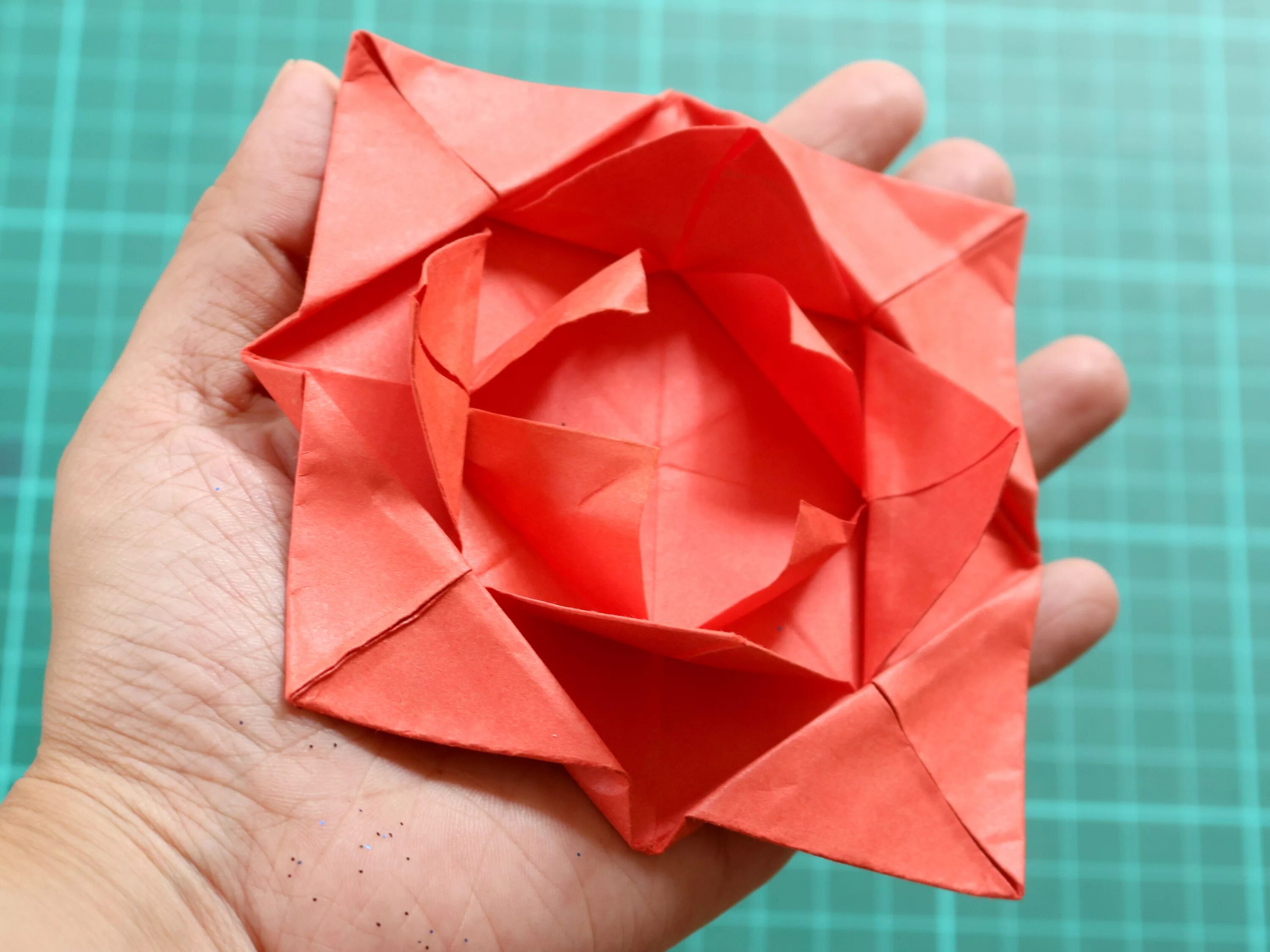 Простой способ оригами. Оригами. Оригами цветок. Красивый цветок из оригами.