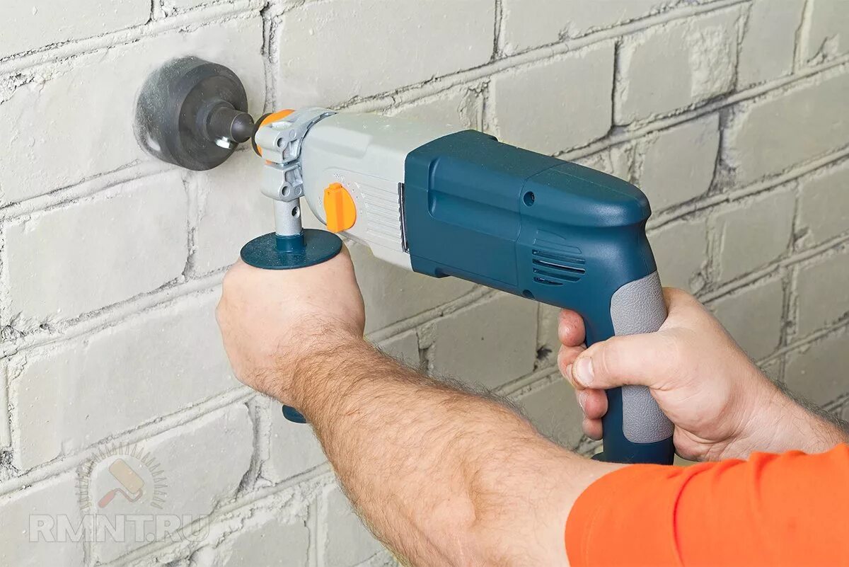 Отверстия стеновые. Просверлить в бетонной стене отверстие 110 мм. Инструмент для проделывания отверстий 200 мм в кирпичной стене. Просверливание отверстий в стене. Сверление отверстий в кирпичной стене.