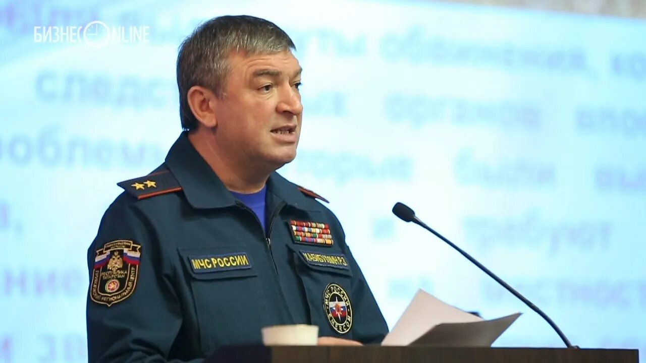 Гу мчс по татарстану. Министр мчс хабибуллин. мчс татарстан хабибуллин. мчс рт казань рафис хабибуллин. хабибуллин рафис завдатович мчс.