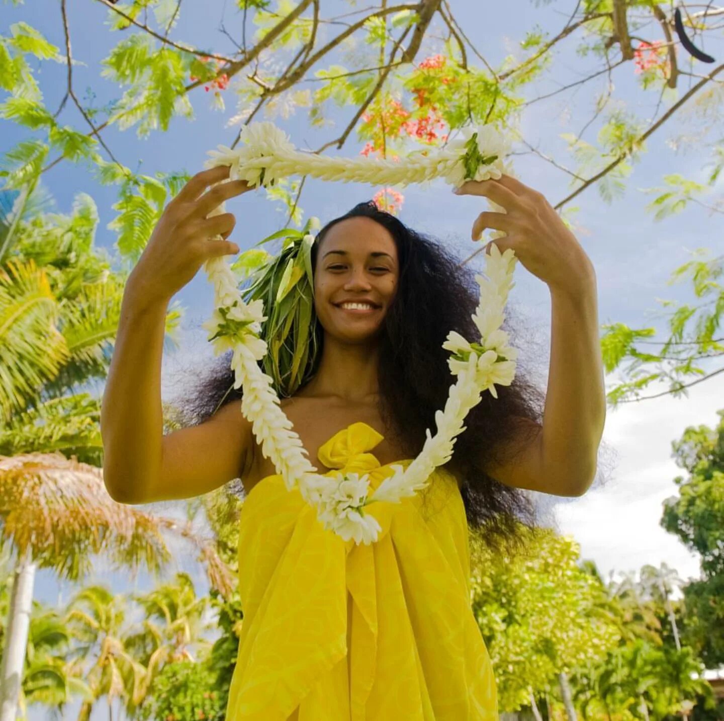 Alloha welcomes you что это. Таити и таитянки. Красивые девушки Гавайи. Женщина в тропиках. Гавайские острова девушки.