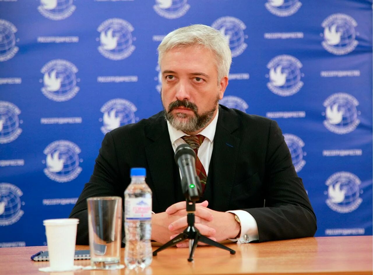 Евгений примаков россотрудничество. Примаков младший. Глава россотрудничества евгений примаков. Евгений примаков россотрудниче тво. Примаков евгений александрович россотрудничество.