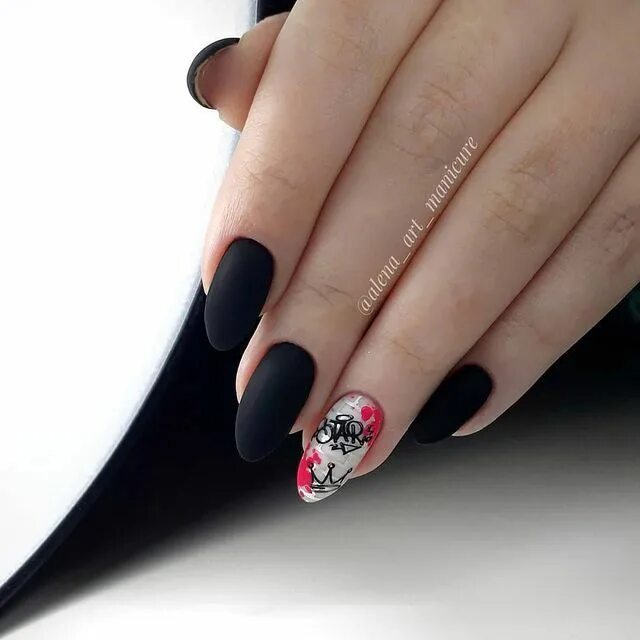 Ногти 2023 темные. Ногти 2023 темные. Ногти 2023 темные. Красивый черный маникюр. Черные короткие ногти.