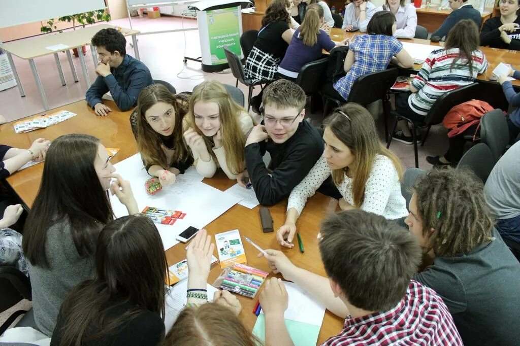 Внеклассные уроки в школе. Мероприятия для старшеклассников. Урок в старших классах. Подростки в школе мероприятия. Мероприятия в школе.