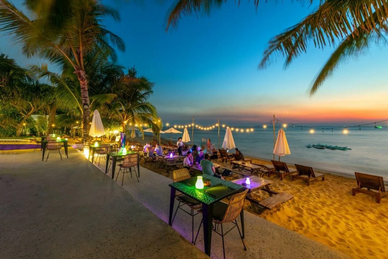 Сансет фукуок. Фукуок salinda resort 5*. Пляж сансет фукуок. Сансет фукуок. Сансет фукуок.