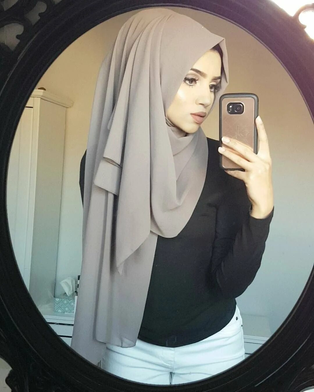 Диляра Озкан в хиджабе. Девушки мусульманки в хиджабе