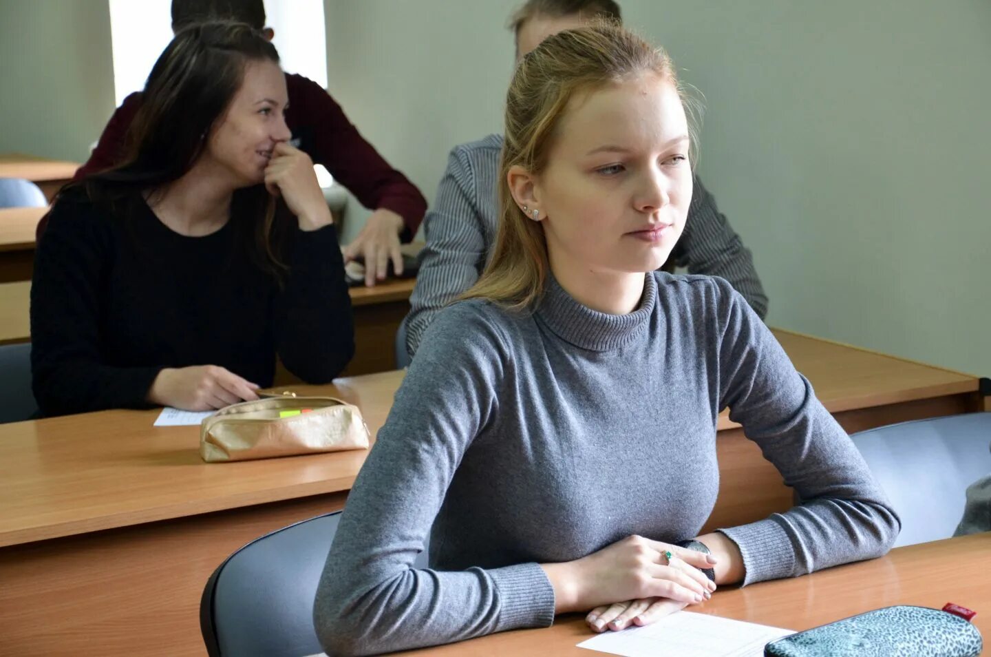 Хочу в 10 класс. Прием в 10 класс фото. обучение в 10 классе. 10 класс. вторая смена у женщин.