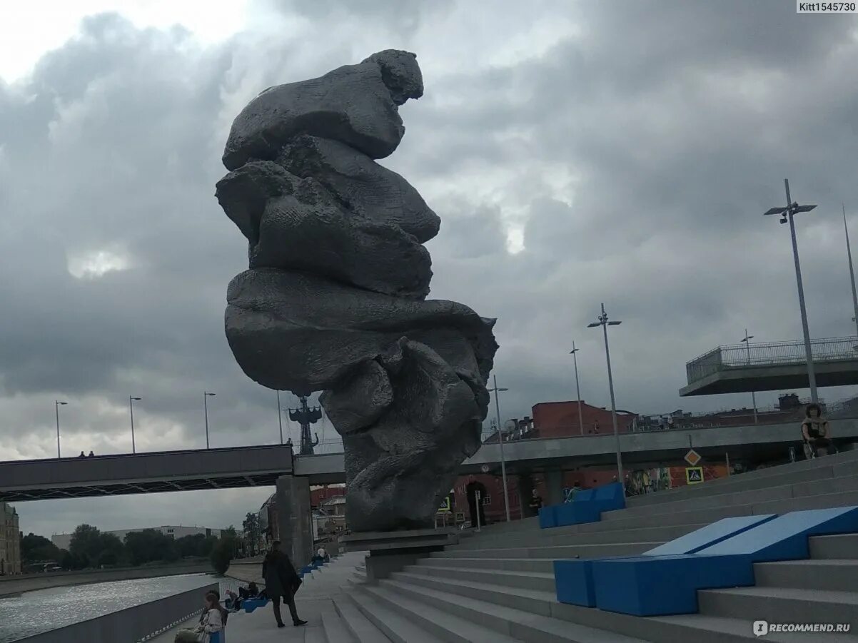 Памятник Глинн в Москве. Памятник глина 4 в Москве. Памятник глине а Москве на набережной. Большая глина 4 скульптура в Москве. Болотная глина