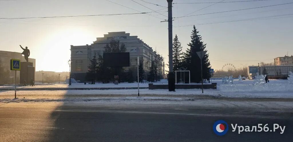 Сколько жителей в орске. Комсомольская площадь Орск. Орск 2023. Урал Орск. Орск проект Комсомольская площадь.