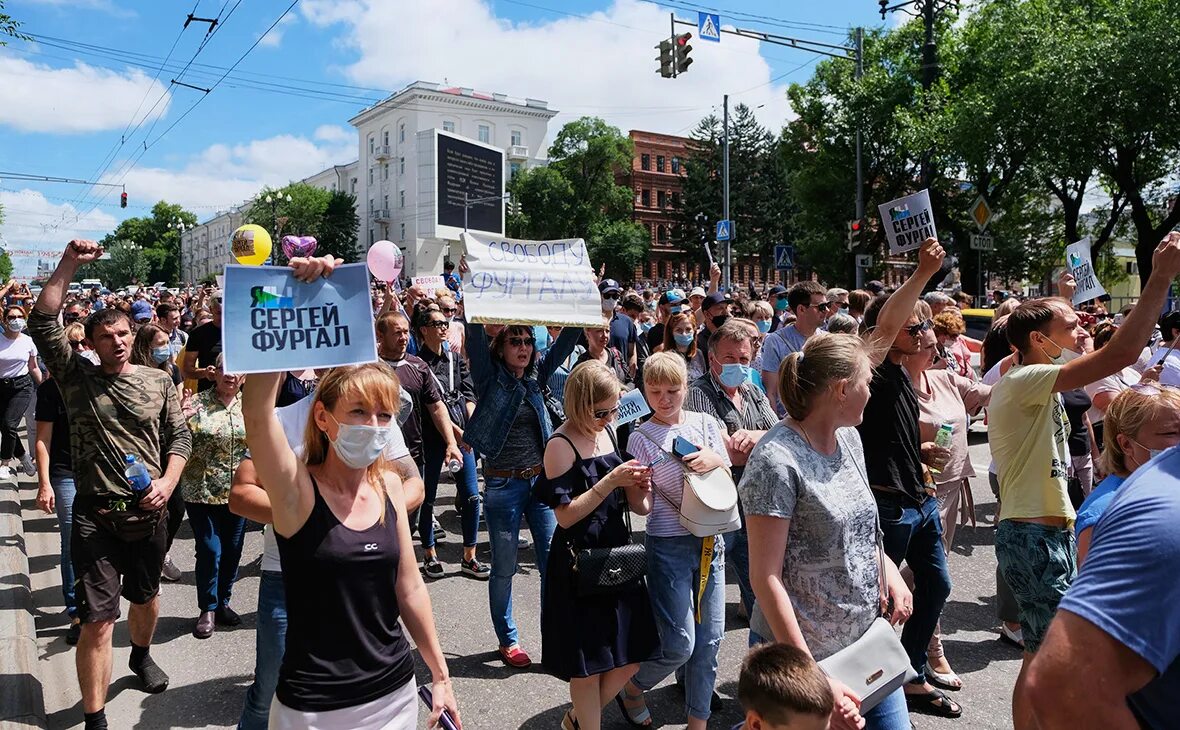 Хабаровский край митинг в поддержку фургала. Митинги в хабаровске в поддержку фургала. Протесты в хабаровске фургал. Фургало митинги. Протесты в хабаровском крае 2020.