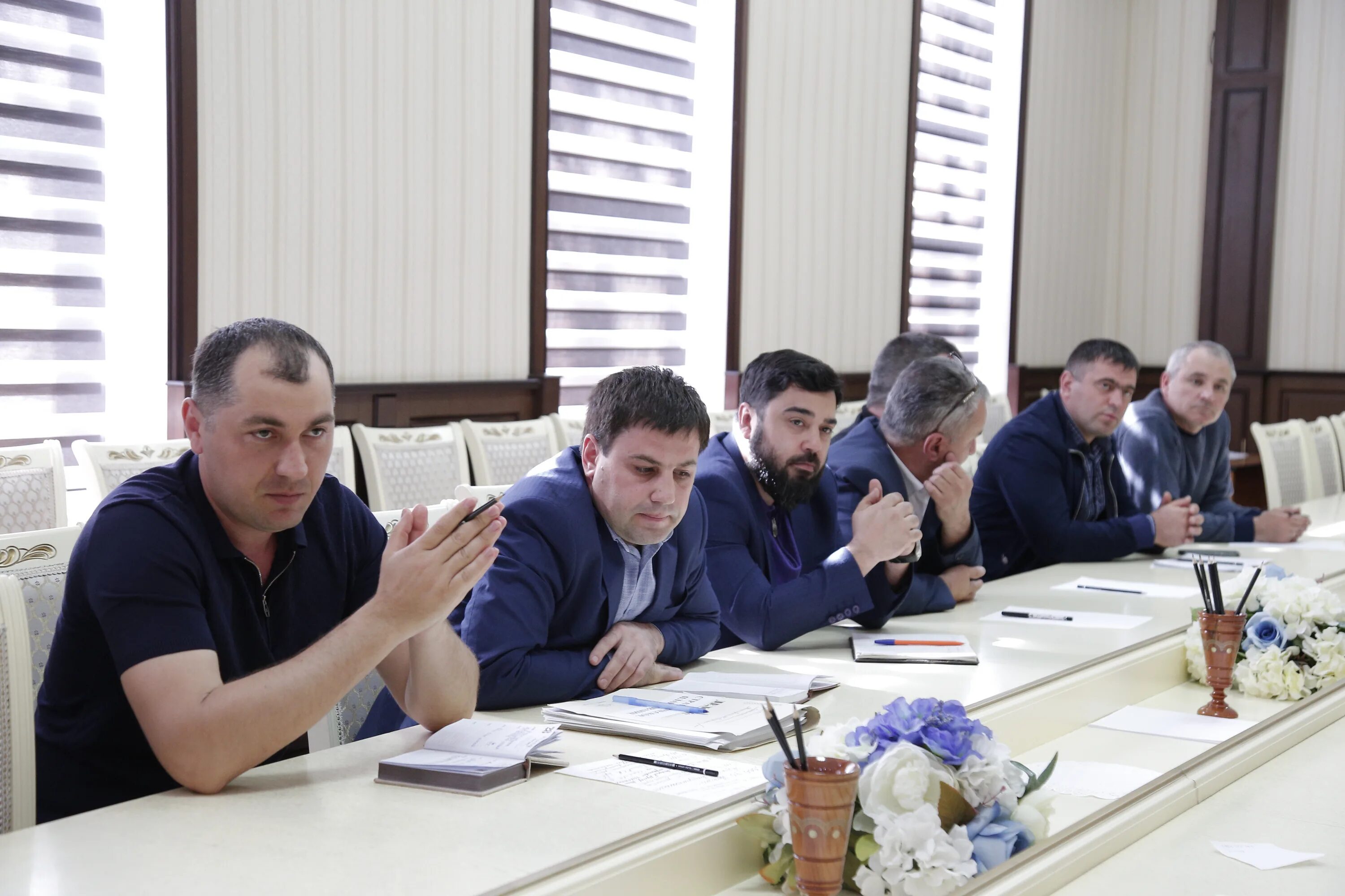 фрукты в дербенте. мавлудин дербент. дербент зарплаты. дагестан улица в дербенте мамедбекова. сергей меликов в дербенте.