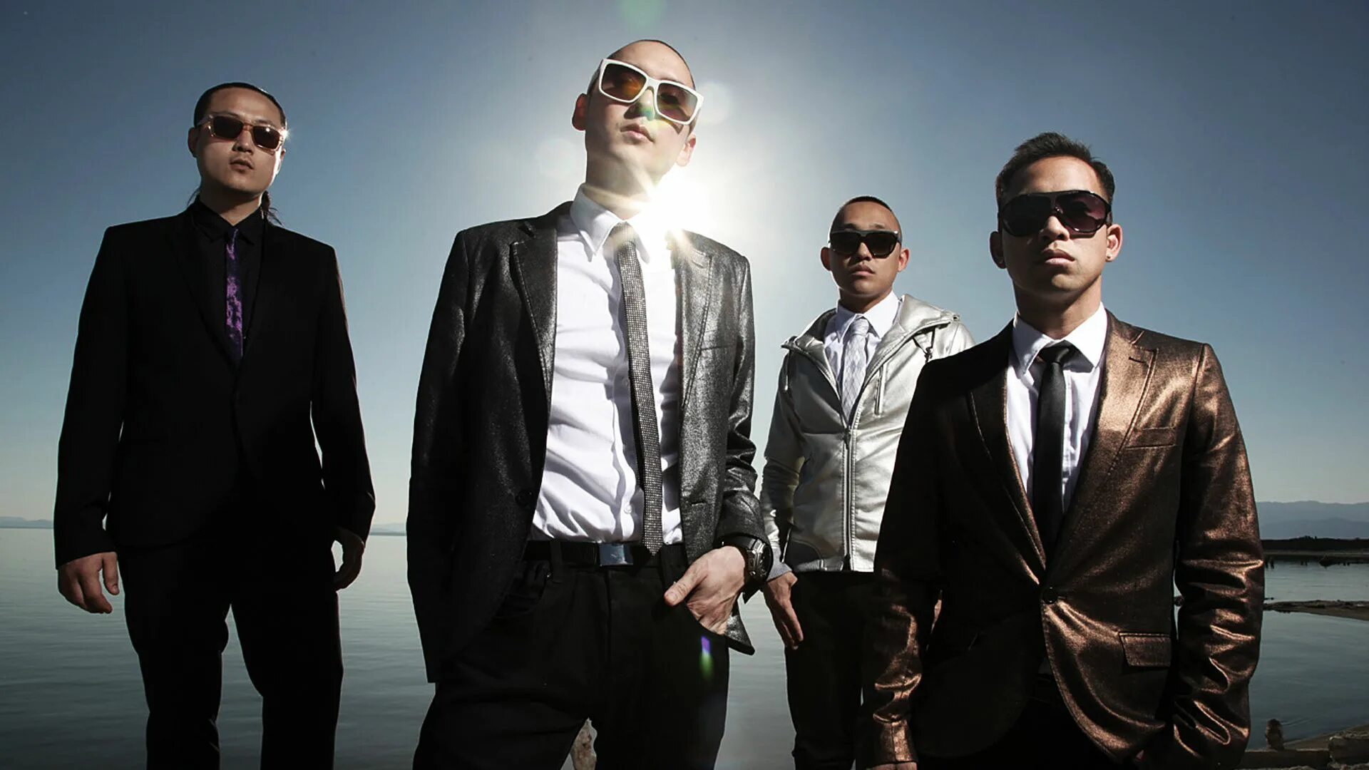 Far East Movement. Группа far East Movement. Far East Певцы. Fast East Movement. Far eastern