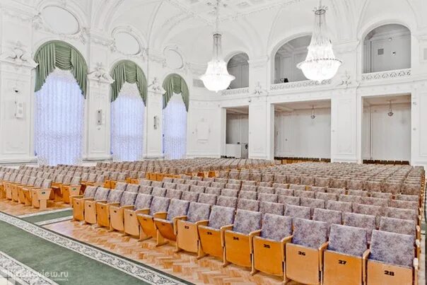Политехнический университет в санкт петербурге белый зал. Белый зал политехнического института. белый зал спбпу, санкт-петербург. белый зал спбгпу петра великого. белый зал спбгпу.