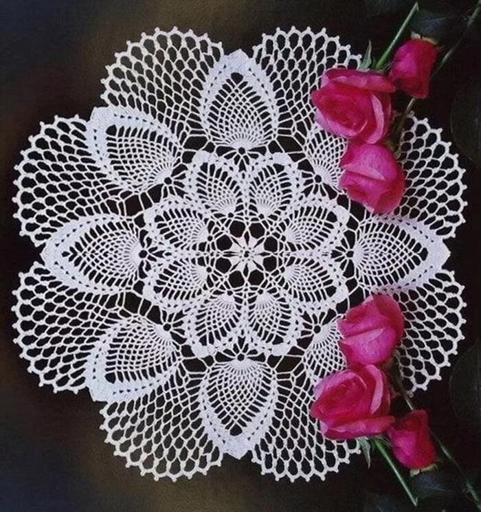 Скатерть крючком для начинающих видео уроки. Мк салфетка doily. салфетка doily 20. ажурные салфетки крючком. ажурные вязаные салфетки.