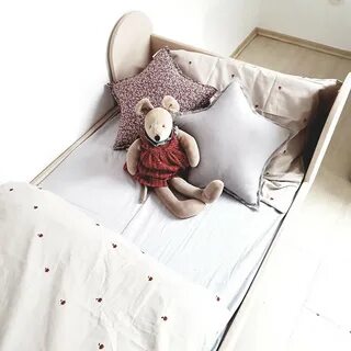 Плюшевая кровать